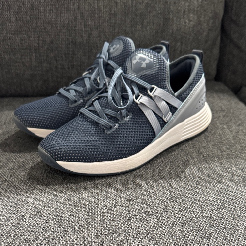 Women’s Under Armour breathe train shoes